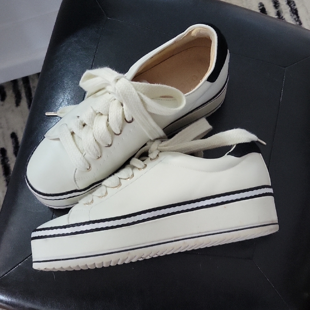 Joie Dabnis Platform Sneakers - Picture 2 of 12
